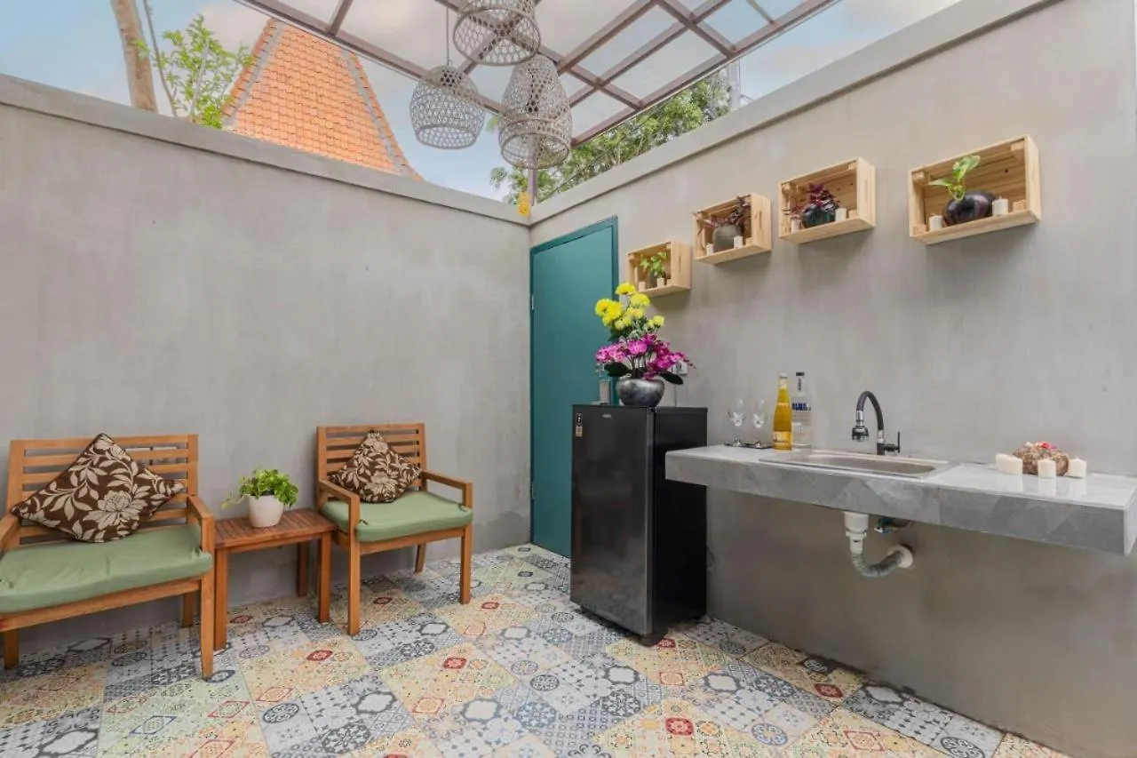 Mezzanine Industrial 1 Bedroom Private Villa In Seminyak Indonesia