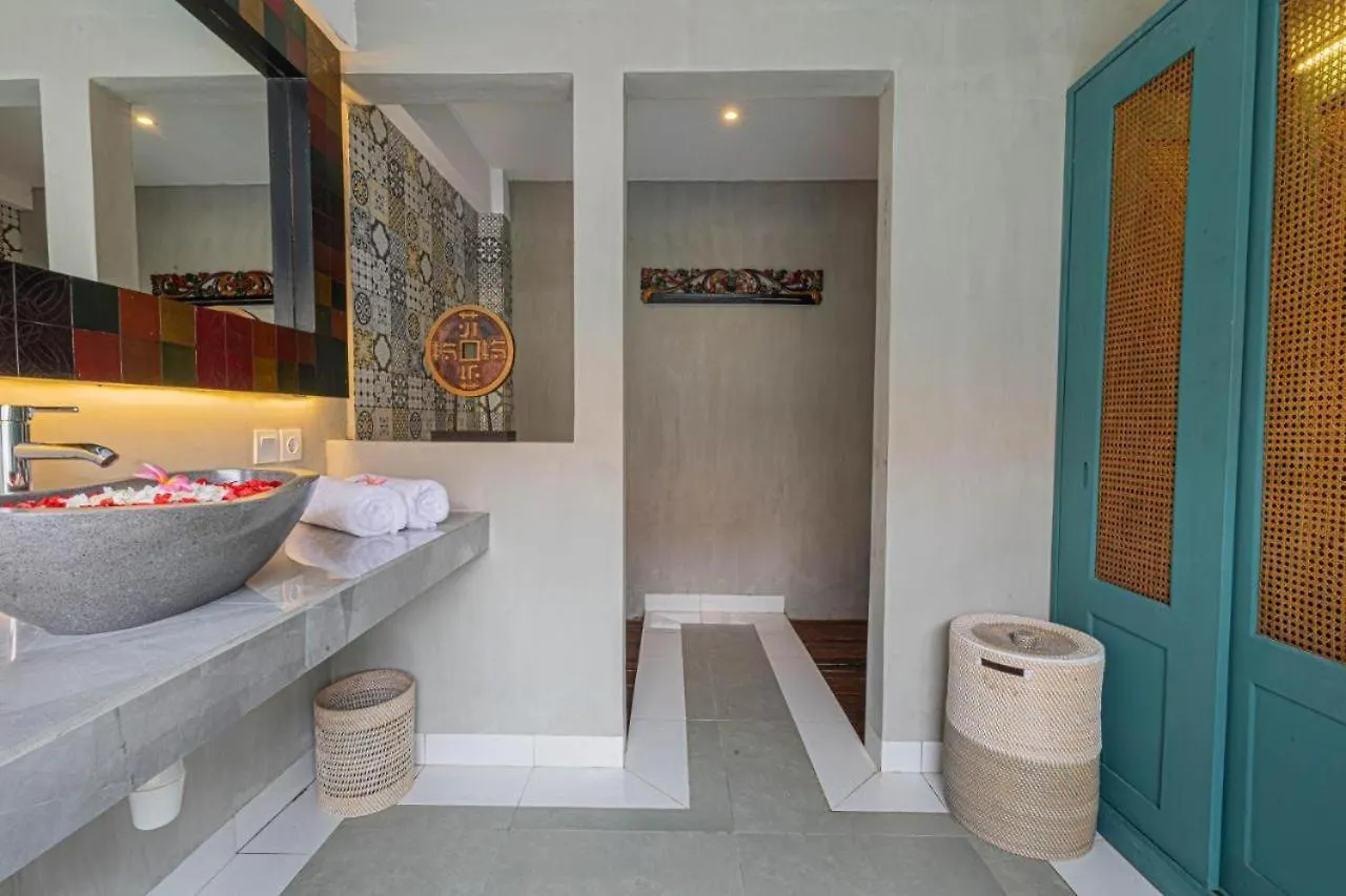 Mezzanine Industrial 1 Bedroom Private Villa In Seminyak